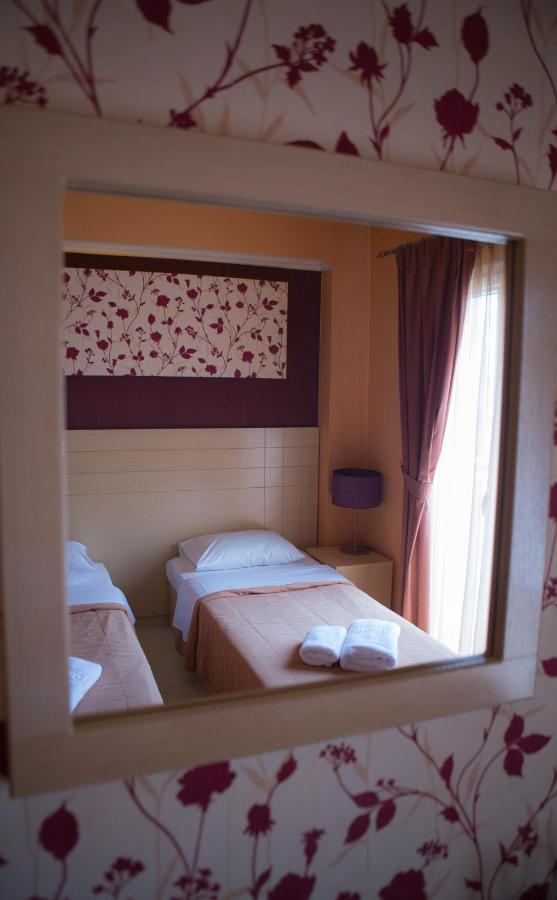 Lidra Hotel Aridaía Buitenkant foto
